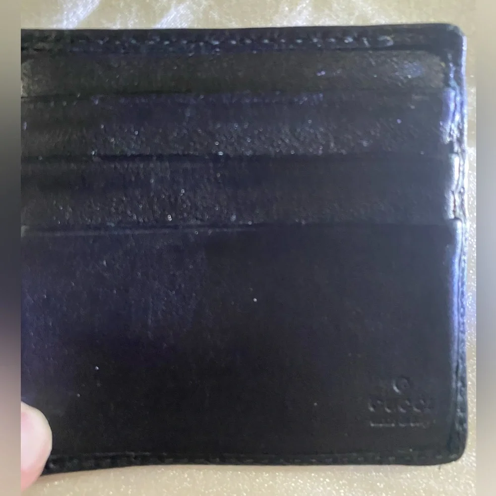 Gucci Black Leather Wallet with Money Clip Accessory - Picture 3 of 13